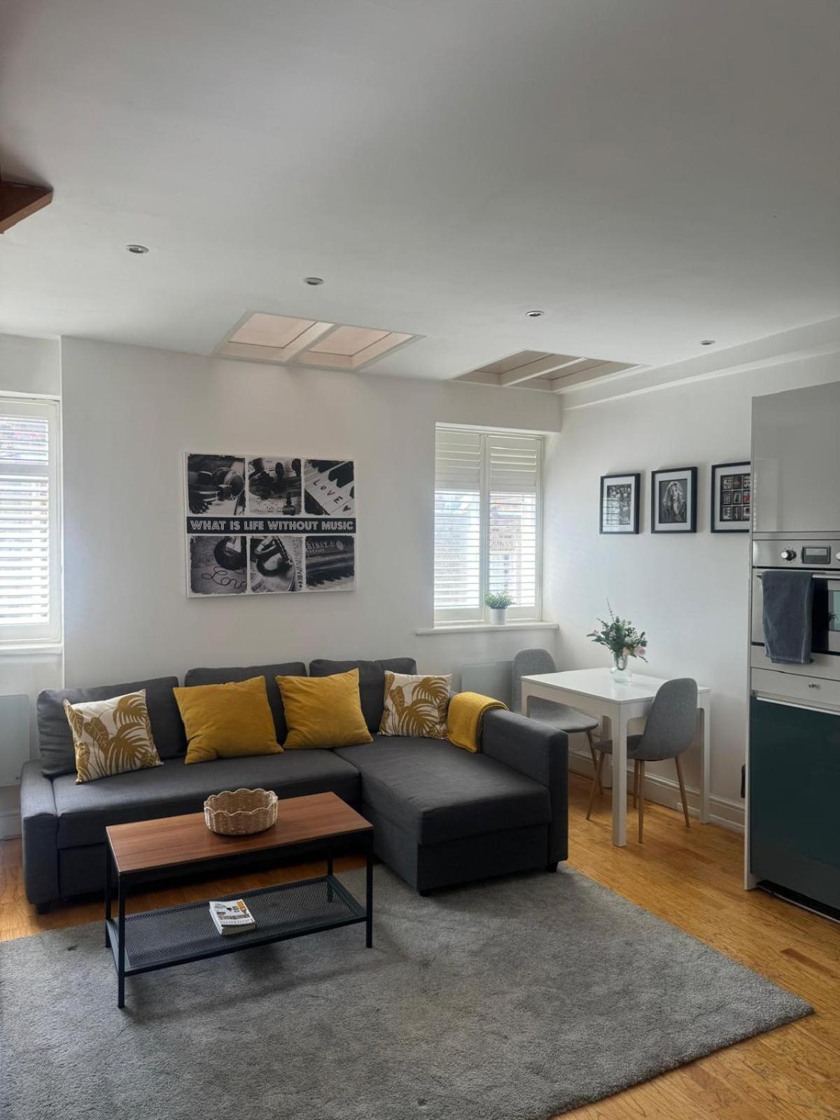 Tanya'S Flat-Lovely 1 Bed In The Heart Of Central Лондон Екстериор снимка